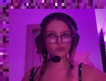 Cute gamer girl shows her wet secret! No panties when we play! ????