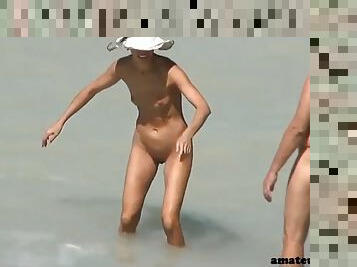 Nudist wife on the beach spies fucking on voyeur cam
