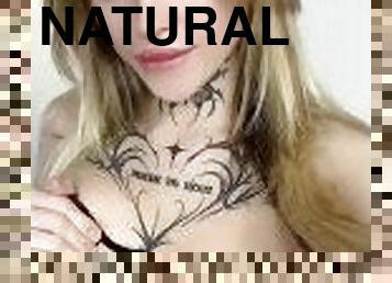 bröstvårtor, orgasm, amatör, tonåring, blond, underkläder, naturlig, söt, ensam, tatuering