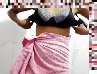 asia, mandi, berambut, kencing, vagina-pussy, isteri, amatir, remaja, buatan-rumah, hindu