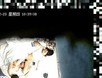 Hackers use the camera to remote monitoring of a lover&#039;s home life.597