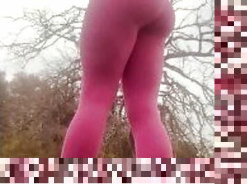 Watch my milf pawg ass twerk in new leggings at the park