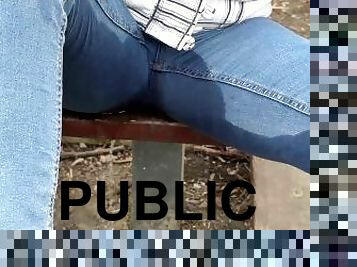 pisser, public, amateur, culotte, fétiche, solo, jeans